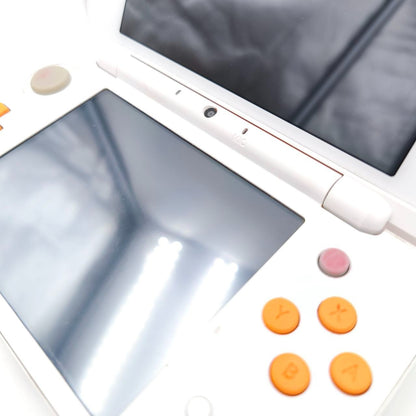 Nintendo New 2DS XL Bianco/Arancione Console con Accessori - Usato6