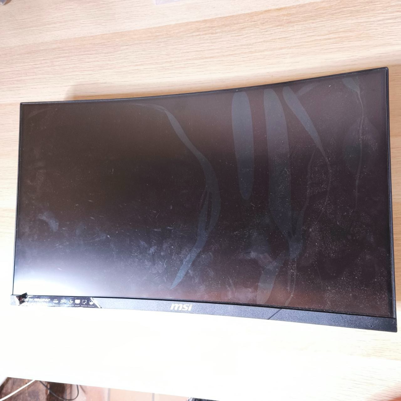 Curved Led Gaming Monitor Msi Optix MAG24C Schermo Rotto0
